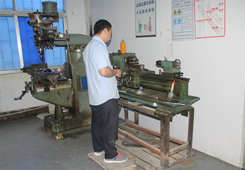 冠誠設備-數控車床